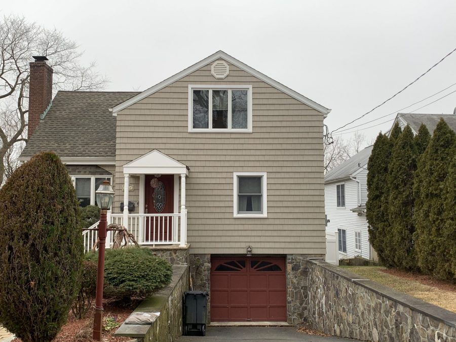 Greenwich, CT residents: Call Signature Exteriors for Vinyl Siding installers